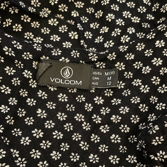 Volcom black and white floral sun dress with pockets - Picture 3 of 3